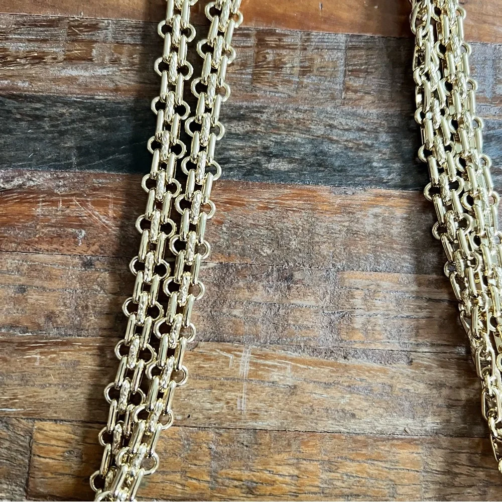 CHANEL Aged Calfskin Quilted 2.55 Reissue Mini Flap Black - Picture 5 of 17